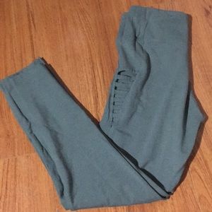 Victoria Sport Crop Legging